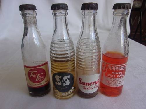 13 Vintage miniature cooldrink bottles for 1 bid