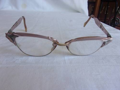 3 Pairs of quality retro eye glasses for 1 bid