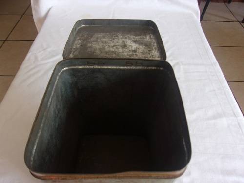 Antique Mazawattee Tea tin - depticting 4 different childrens rhymes and stories