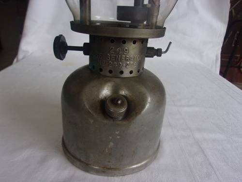 Vintage Coleman Model 249 pressure lantern - made in Canada