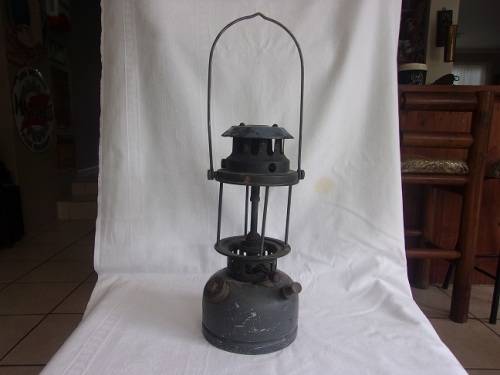 Rare WW2 Vapalux Model 300 kerosene pressure lantern for restoration