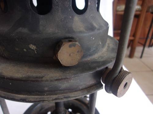 Rare WW2 Vapalux Model 300 kerosene pressure lantern for restoration