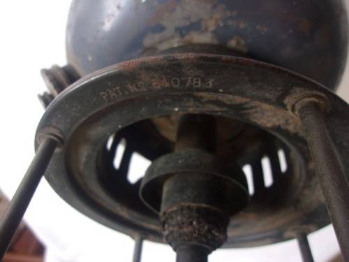 Rare WW2 Vapalux Model 300 kerosene pressure lantern for restoration