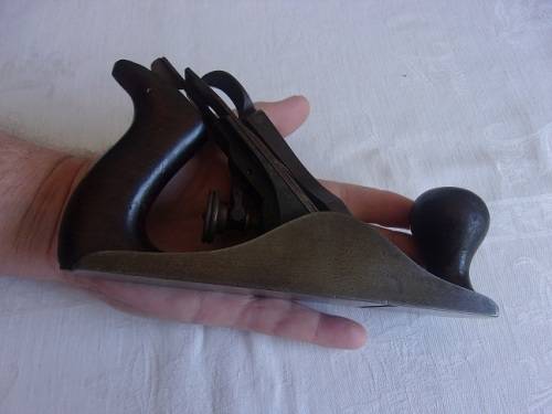 Vintage Stanley No. 2 Sweetheart smoothing plane - cheek chipped