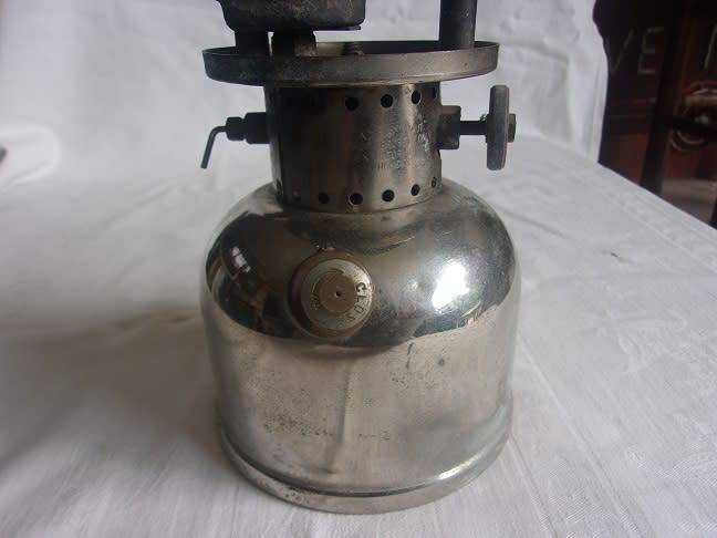 Vintage Coleman No. 249 `Scout` pressure lantern for restoration - made in Canada