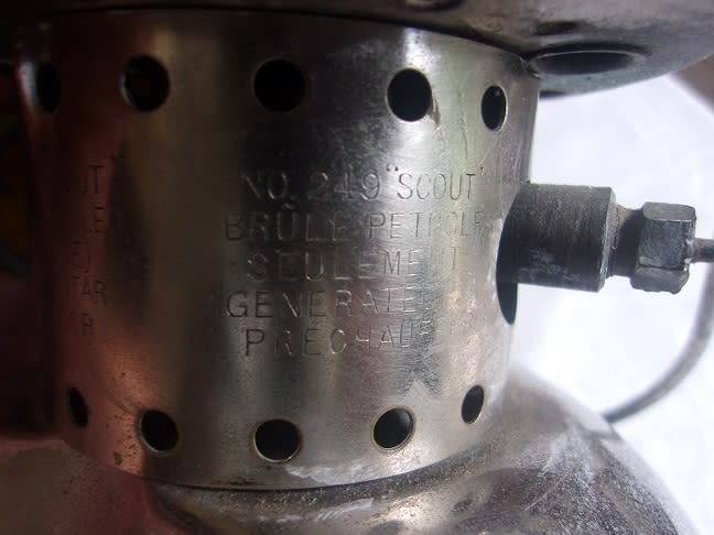 Vintage Coleman No. 249 `Scout` pressure lantern for restoration - made in Canada