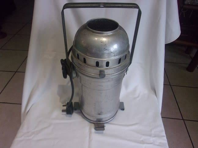 Vintage aluminum can stage light - made in Italy