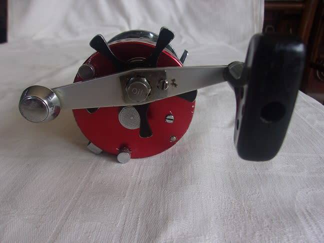 Vintage Abu Sweden Ambassadeur 7000 fishing reel