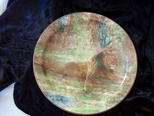 Lovely South African series - Lion - Royal Doulton plate