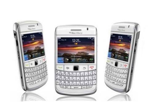 **Brand New**Blackberry Bold 9780**New Release. 5 MP Camera + GPS + WIFI (Pearl White)