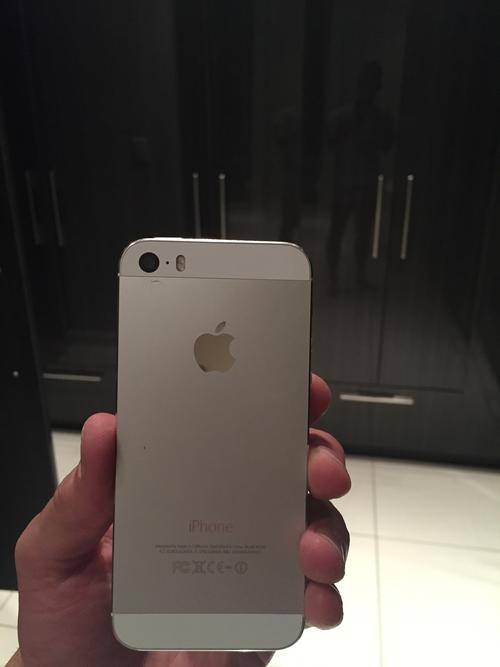 Apple iPhone 5S - 32GB - Silver