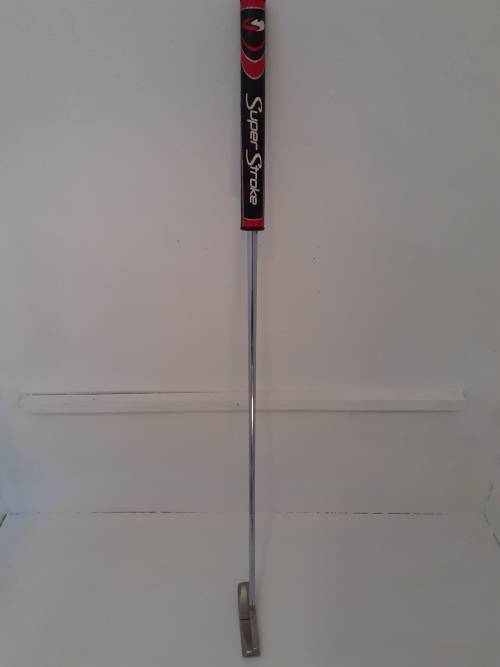 Odyssey White Hot #2 Center-shafted putter