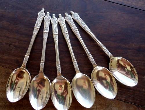RARE  VINTAGE SET OF SIX APOSTEL SILVERPLATE TEA/COFFEESPOONS (SET 1) IN GREAT CONDITION