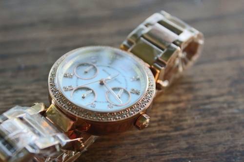 MICHEAL KORS PARKER MK5616 ROSE GOLD DAYDATE QUARTZ WOMENS WATCH