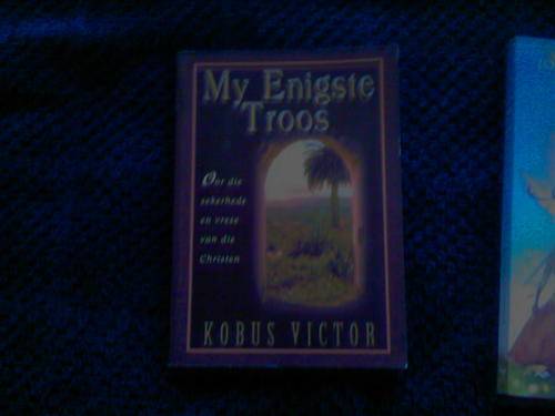 MY ENIGSTE TROOS - KOBUS VICTOR