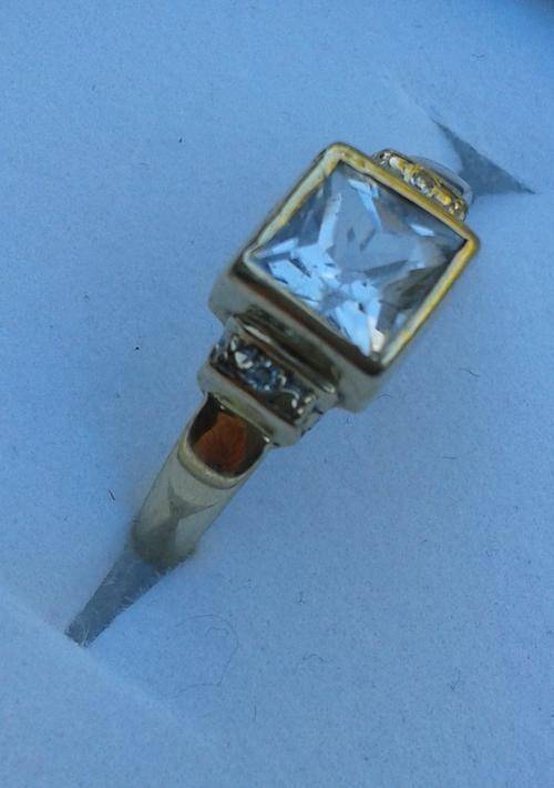 Vintage 9ct gold topaz diamond