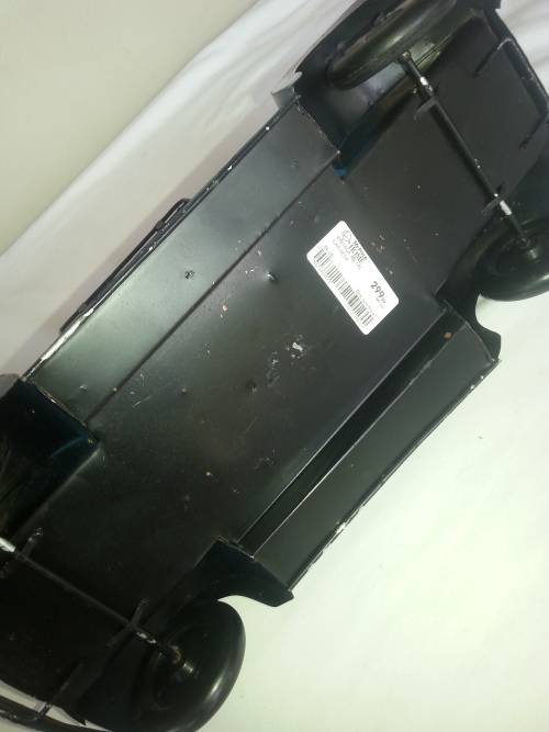 RUSTIC TIN VW BEETLE - LARGE