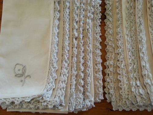 12 COTTON CREAM EMBROIDED LACE EDGED SERVIETTES