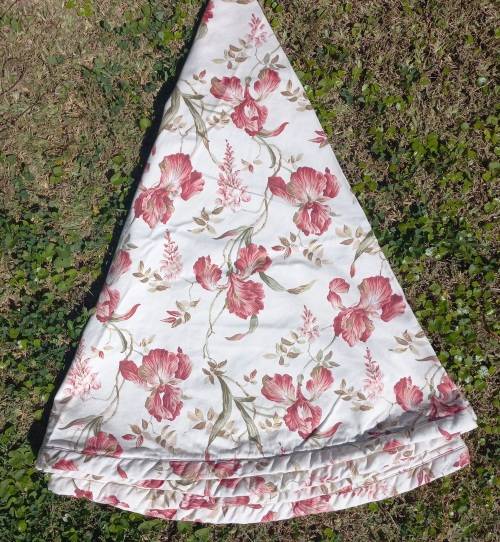 LARGE ROUND FLORAL COTTON TABLECLOTH