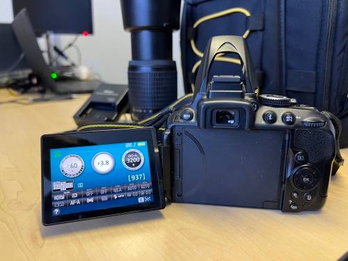 NIKON D5300 with 2 Lens & accessories  *Nikon D5300 DSLR Camera Body *Nikon 18-55mm DX Lens + UV fil