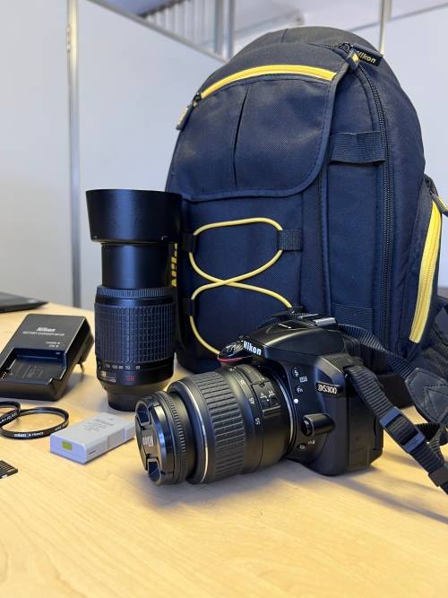 NIKON D5300 with 2 Lens & accessories  *Nikon D5300 DSLR Camera Body *Nikon 18-55mm DX Lens + UV fil
