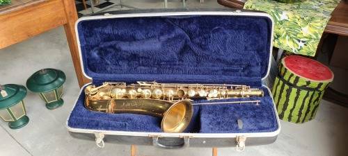 Conn 1970`s Tenor Saxophone