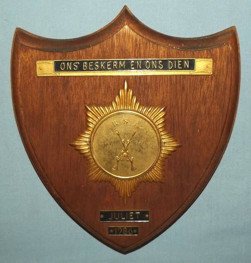 1986 SA Police Juliet "Ons Beskerm en Ons Dien" Wall Plaque