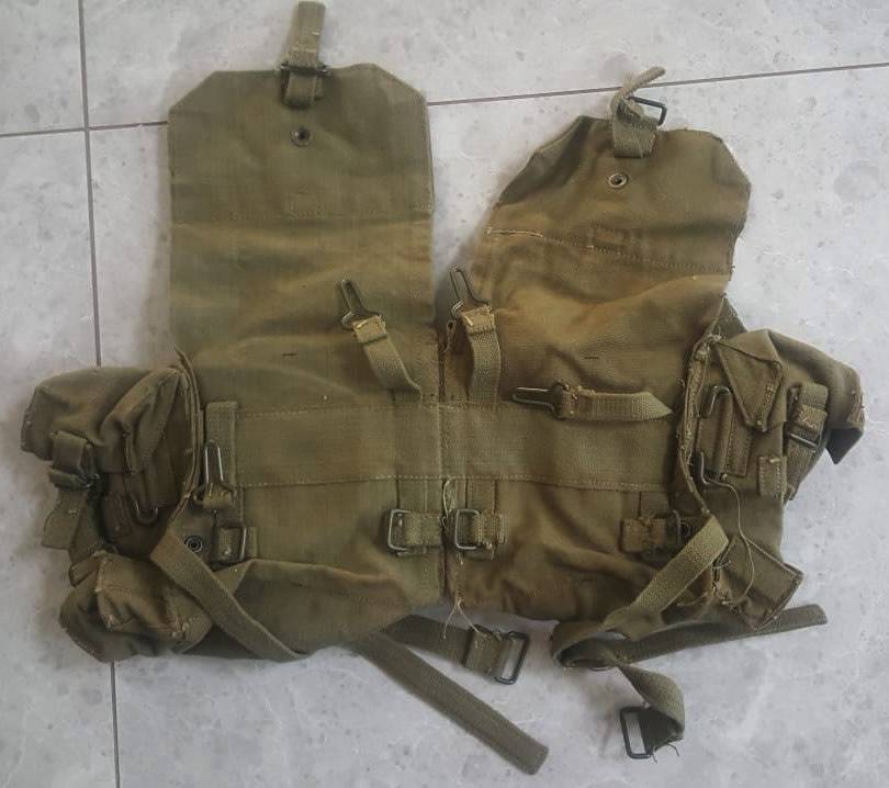 OLD RHODESIAN ARMY WEBBING KIDNEY POUCHES
