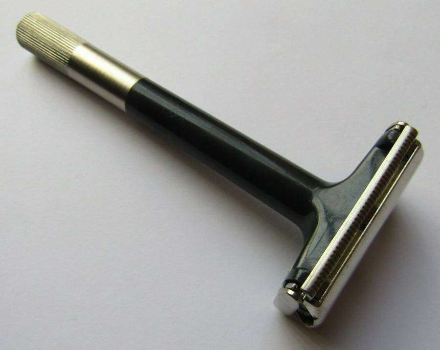 Vintage Made in England Safety Razor