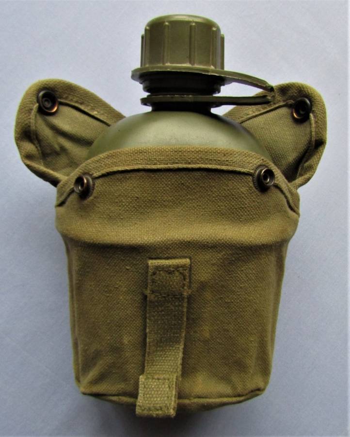 SADF BORDER WAR WATER BOTTLE WITH FIRE BUCKET