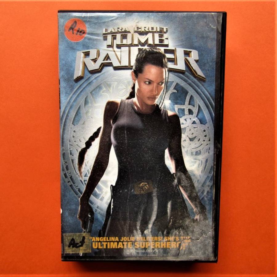 Lara Croft - Tomb Raider - Movie VHS Tape (2001)