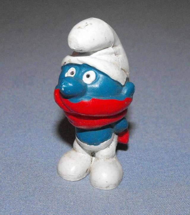 SMURFS 1969 RED SCARF SHIVER SMURF