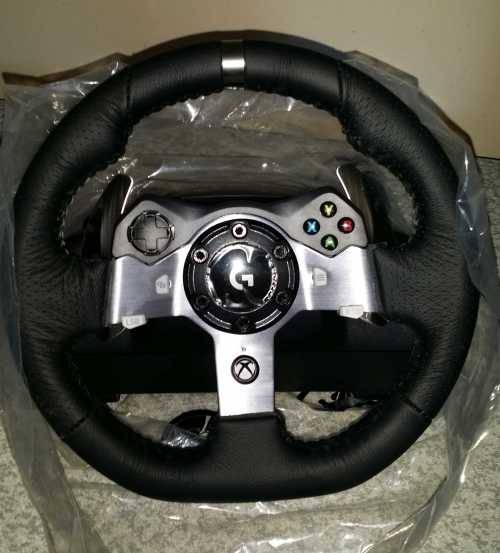 Logitech G920 Driving Force Racing Wheel / Works with XBOX one and PC / Dual-Motor Force / Easy-Acce