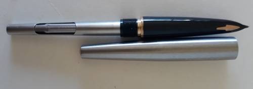 Parker 61 Flighter Deluxe Fountain Pen - Mark III, 14k Nib Plus Parker Ink
