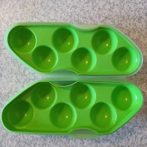 Tupperware Egg Storer/Keeper/Carrier-Rare Find-Ideal for Party or Camping