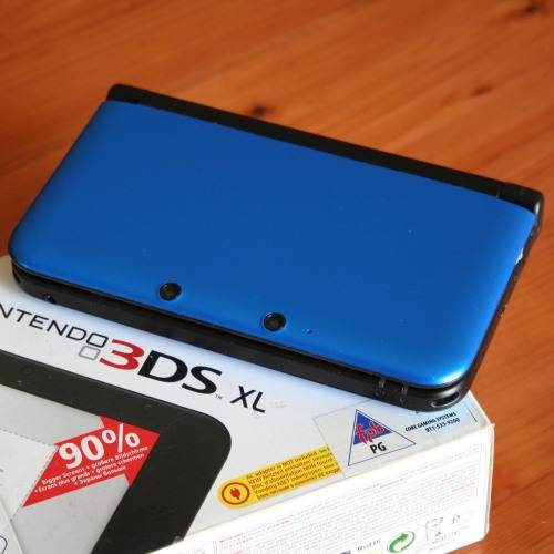 Nintendo 3DS XL + Fifa14