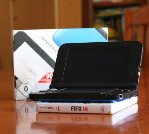 Nintendo 3DS XL + Fifa14