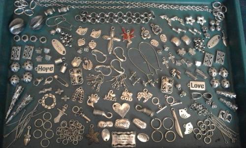 (Silver)..Metal mix(95pkts)...chain..bracelet chain etc...first bid r95...for all on photo