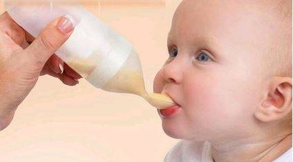Infant Silica Gel Feeding Bottle With Spoon Food Supplement Rice Cereal Bottle