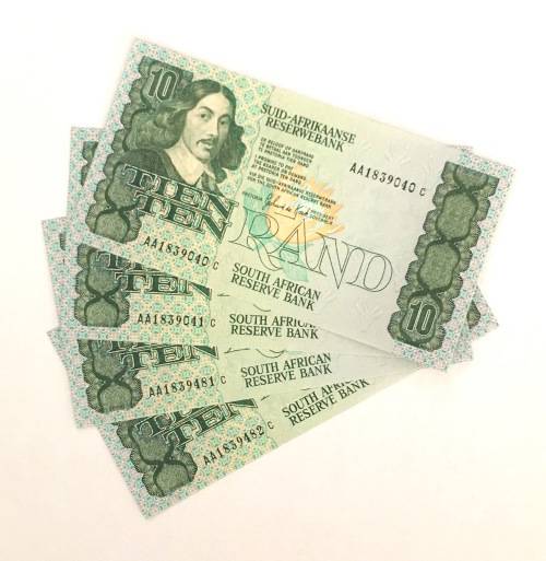 OLD R10.00 NOTES!!! R2000.00 IN TOTAL!!!