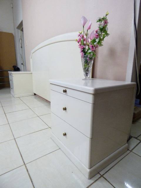 A GORGEOUS GENUINE "FLORENTINE" KING SIZE HEADBOARD WITH SIDE PEDESTALS. STUNNING!!!