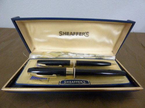 AN AWESOME RARE 1960s SHEAFFER "LIFETIME" FOUNTAIN PEN (14K NIB) AND PENCIL SET IN THE ORIGINAL BOX!