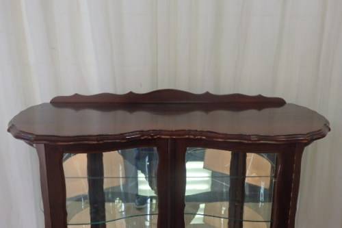 A BEAUTIFUL ANTIQUE CURVED GLASS BALL & CLAW SHOWCASE w SHELVES, ALL GLASS INTACT!!! EXQUISITE!!!