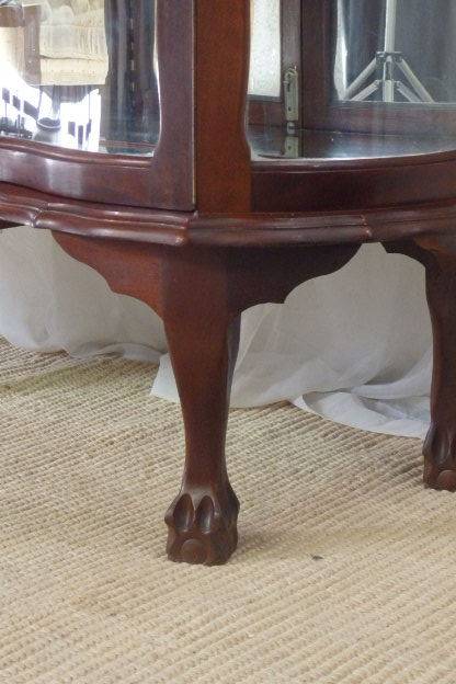 A BEAUTIFUL ANTIQUE CURVED GLASS BALL & CLAW SHOWCASE w SHELVES, ALL GLASS INTACT!!! EXQUISITE!!!