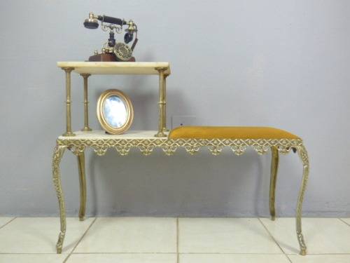 A SUPERB VINTAGE QUEEN ANNE STYLE SOLID BRASS & MARBLE TELEPHONE TABLE IN GREAT CONDITION!!