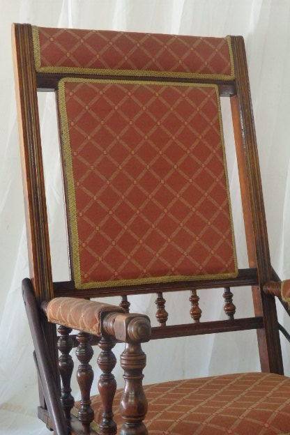 A MAGNIFICENT ANTIQUE VICTORIAN TURNED BEECH WOOD "AMERICAN" MECHANICAL ROCKING CHAIR