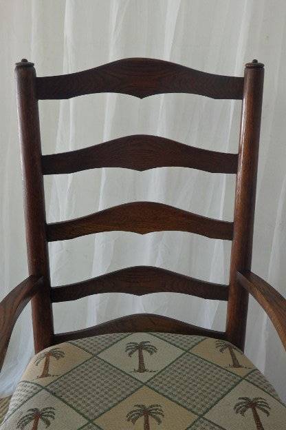 AN INCREDIBLE ANTIQUE SOLID ENGLISH OAK OCCASIONAL ARM CHAIR WITH 19th CENTURY STYLED PAD FOOT LEGS