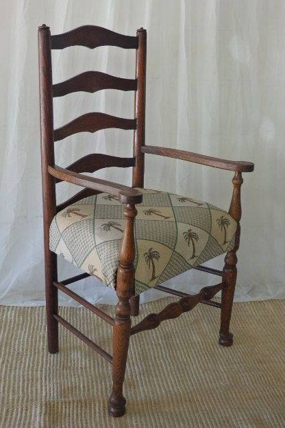 AN INCREDIBLE ANTIQUE SOLID ENGLISH OAK OCCASIONAL ARM CHAIR WITH 19th CENTURY STYLED PAD FOOT LEGS
