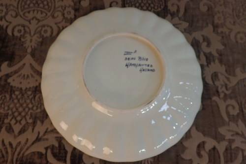 AN AWESOME DUTCH DELFT "BLUE" COLLECTIBLE HAND PAINTED BLUE AND WHITE PORCELAIN PLATE
