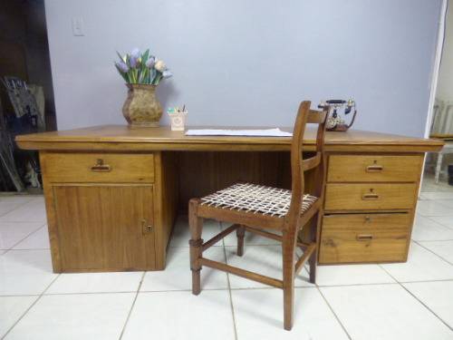 A STUNNING LARGE VINTAGE TEAK EXECUTIVE DESK w 4 DRAWERS & A CUPBOARD. STUNNING CHARACTER & CHARM!